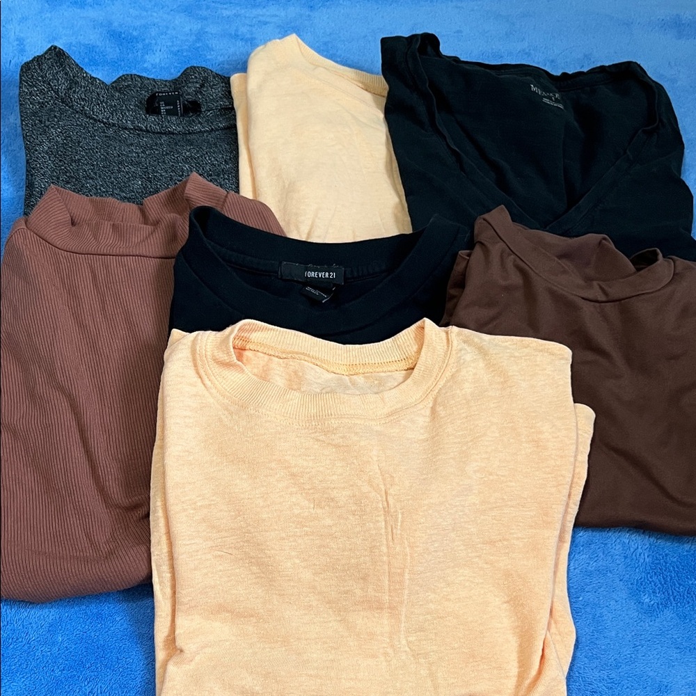 🔥(S) Short Sleeve Tops Bundle! (7)🔥
